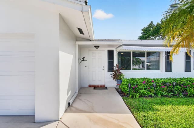 2377 SW 8TH Avenue, Boynton Beach FL 33426 - Boynton Beach, FL - Photo 4