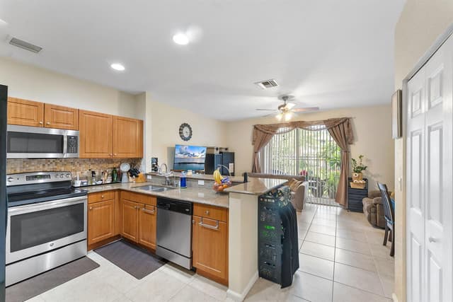 8274 SW 29th Street, Miramar FL 33025 - Miramar, FL - Photo 7