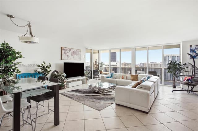 1850 S Ocean Dr # 2305, Hallandale Beach FL 33009 - Hallandale Beach, FL - Photo 4