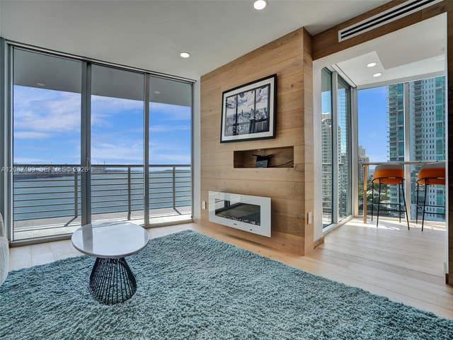 325 S Biscayne Blvd # 1423, Miami FL 33131 - Miami, FL - Photo 2