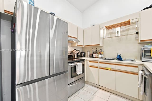 7330 W 30th Ave, Hialeah FL 33018 - Hialeah, FL - Photo 7