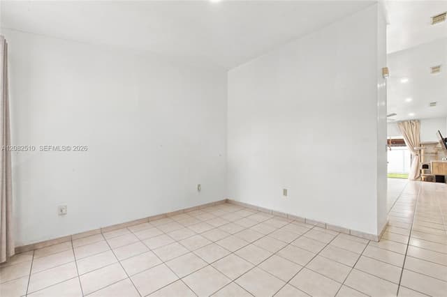 7330 W 30th Ave, Hialeah FL 33018 - Hialeah, FL - Photo 5