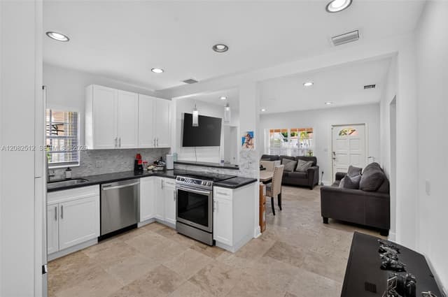 1590 NE 110th St, Miami FL 33161 - Miami, FL - Photo 6