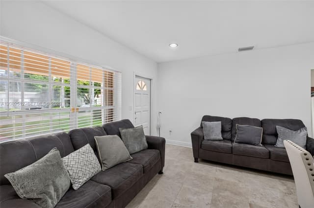 1590 NE 110th St, Miami FL 33161 - Miami, FL - Photo 4
