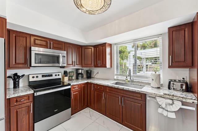 1243 GARFIELD Street, Hollywood FL 33019 - Hollywood, FL - Photo 5