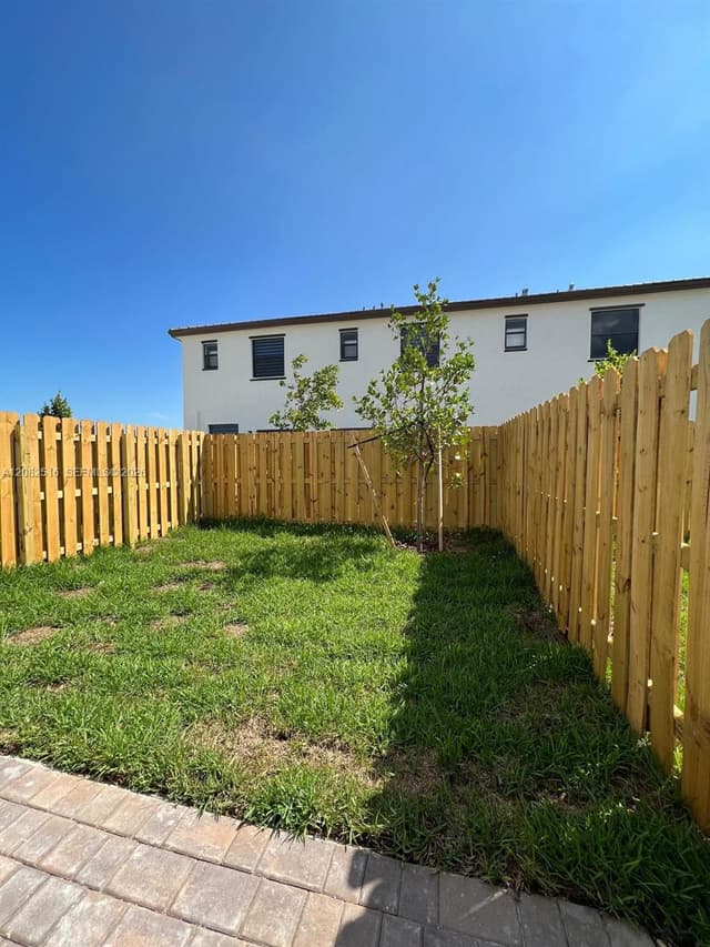 12908 SW 233rd Ter, Homestead FL 33032 - Homestead, FL - Photo 6