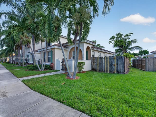 1030 NE 42nd Ter, Homestead FL 33033 - Homestead, FL - Photo 2