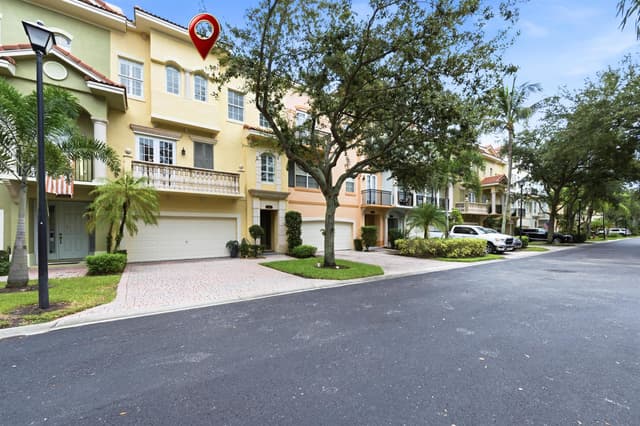 2486 SAN PIETRO Circle, Palm Beach Gardens FL 33410 - Palm Beach Gardens, FL - Photo 3