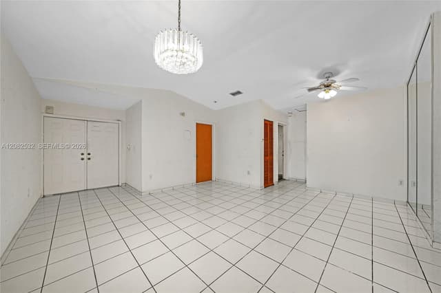 7627 W 34th Ct, Hialeah FL 33018 - Hialeah, FL - Photo 2