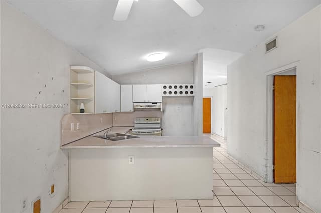 7627 W 34th Ct, Hialeah FL 33018 - Hialeah, FL - Photo 6