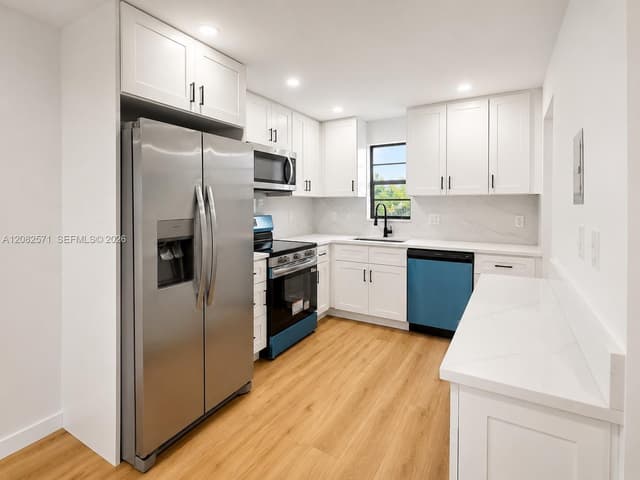 9233 SW 8th St # 207, Boca Raton FL 33428 - Boca Raton, FL - Photo 3