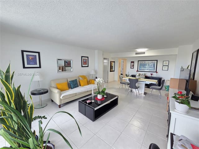 2841 NE 163rd St # 402, North Miami Beach FL 33160 - North Miami Beach, FL - Photo 3