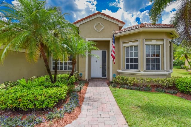 9570 Lantern Bay Circle, West Palm Beach FL 33411 - West Palm Beach, FL - Photo 3