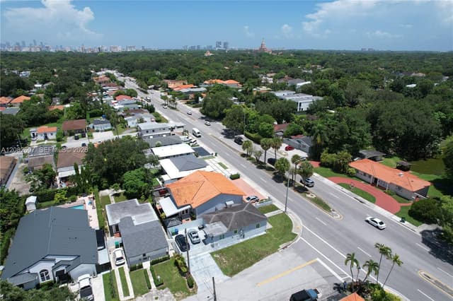 5941 Coral Way, Miami FL 33155 - Miami, FL - Photo 4