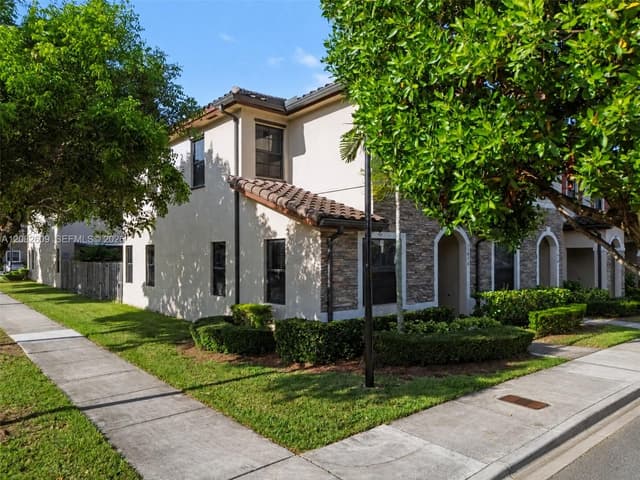 11416 SW 248th Ter, Homestead FL 33032 - Homestead, FL - Photo 2