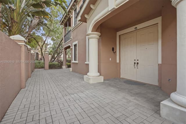 2890 Kinsington Cir # 1, Weston FL 33332 - Weston, FL - Photo 3