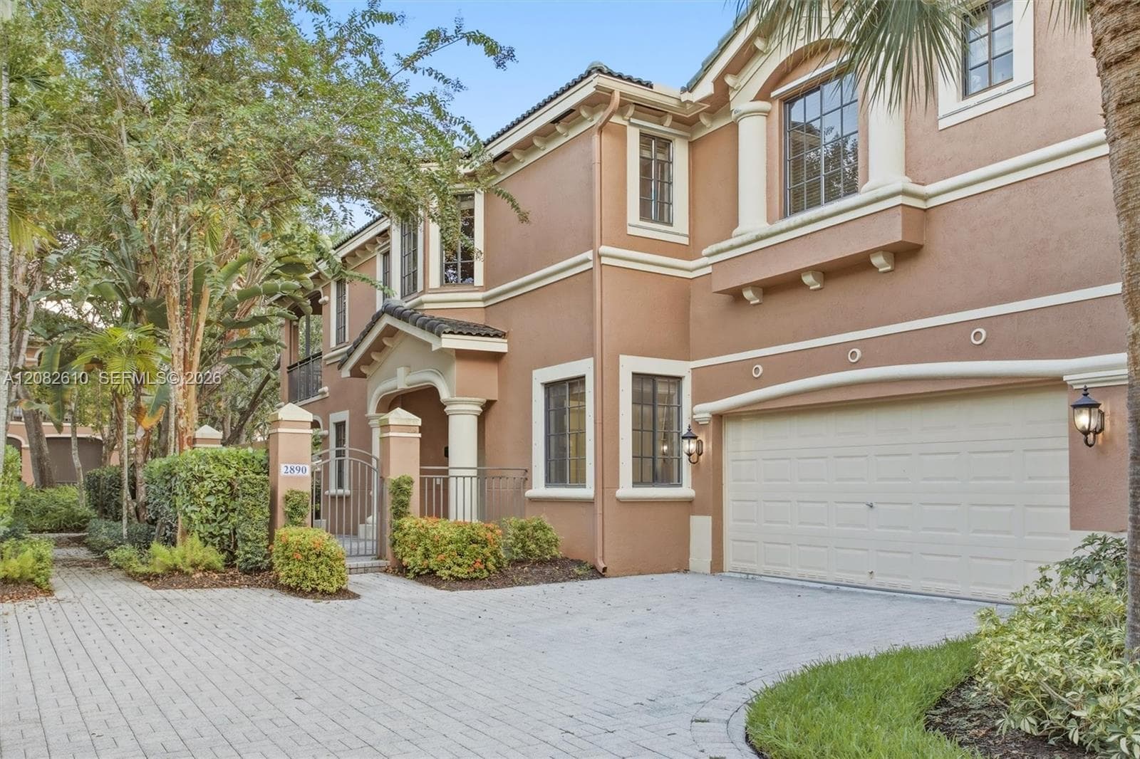 2890 Kinsington Cir, Weston FL 33332