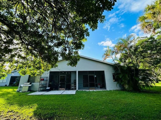 611 Racquet Club Rd # 1, Weston FL 33326 - Weston, FL - Photo 6