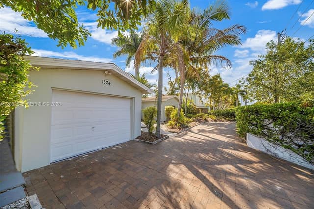 1524 NE 18th Ave, Fort Lauderdale FL 33304 - Fort Lauderdale, FL - Photo 2