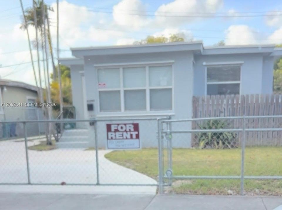 10783 SW 6th St, Sweetwater FL 33174 - Sweetwater, FL - Photo 1