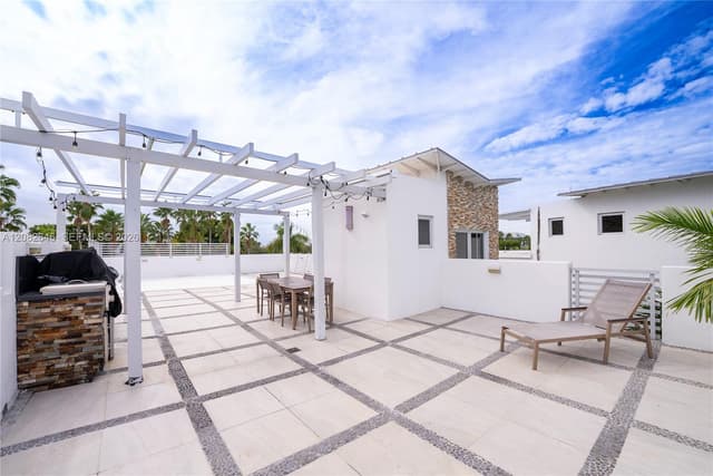 8340 NW 33 Terrace, Doral FL 33122 - Doral, FL - Photo 7