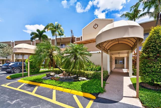 7348 N DEVON Drive # 203, Tamarac FL 33321 - Tamarac, FL - Photo 2
