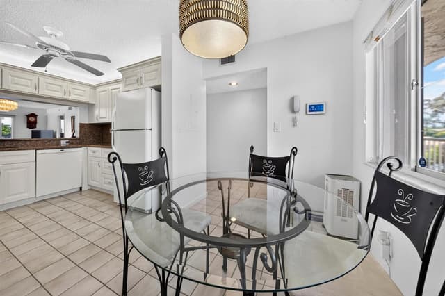 7348 N DEVON Drive # 203, Tamarac FL 33321 - Tamarac, FL - Photo 6