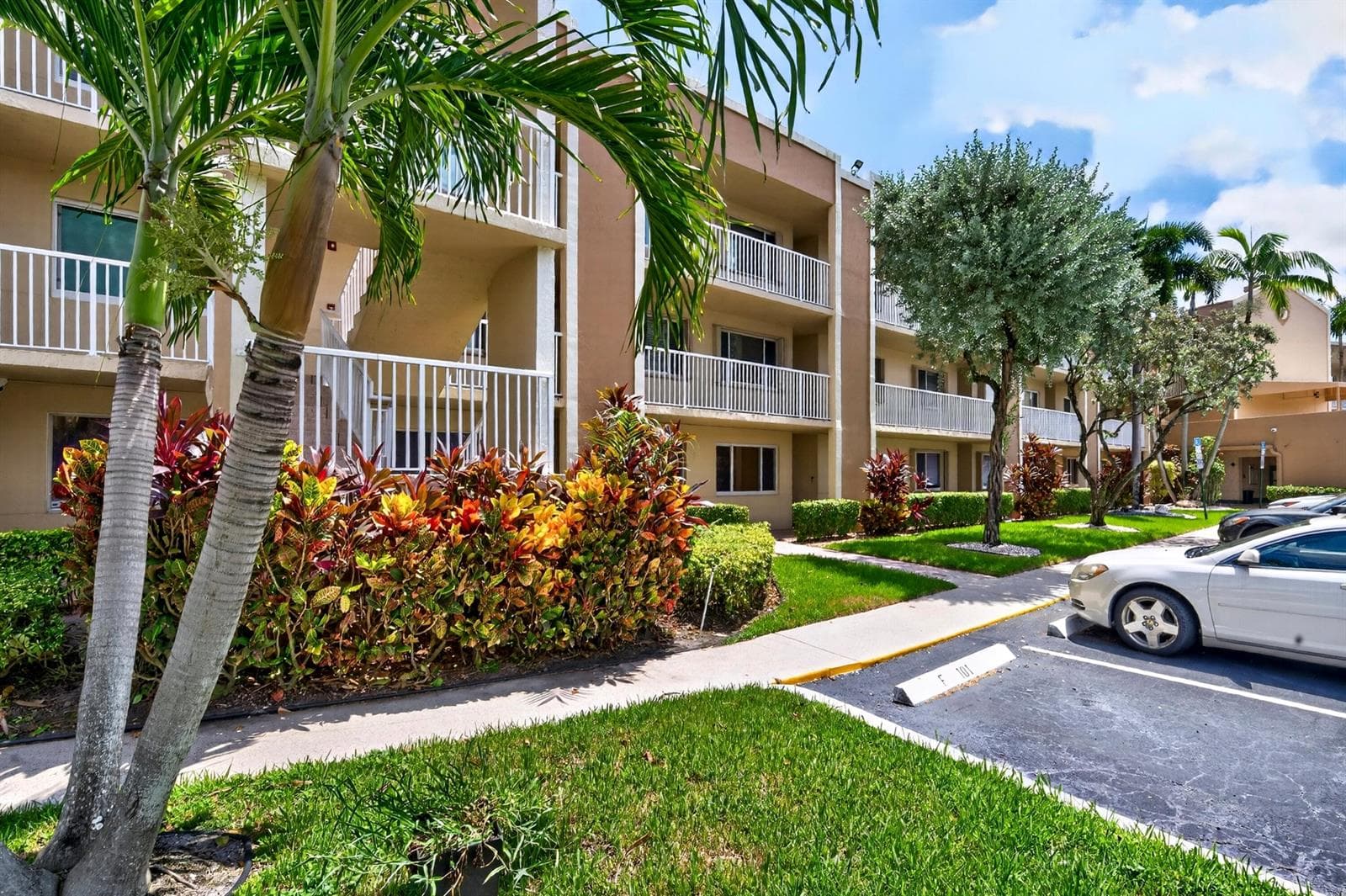 7348 N DEVON Drive # 203, Tamarac FL 33321 - Tamarac, FL - Photo 1