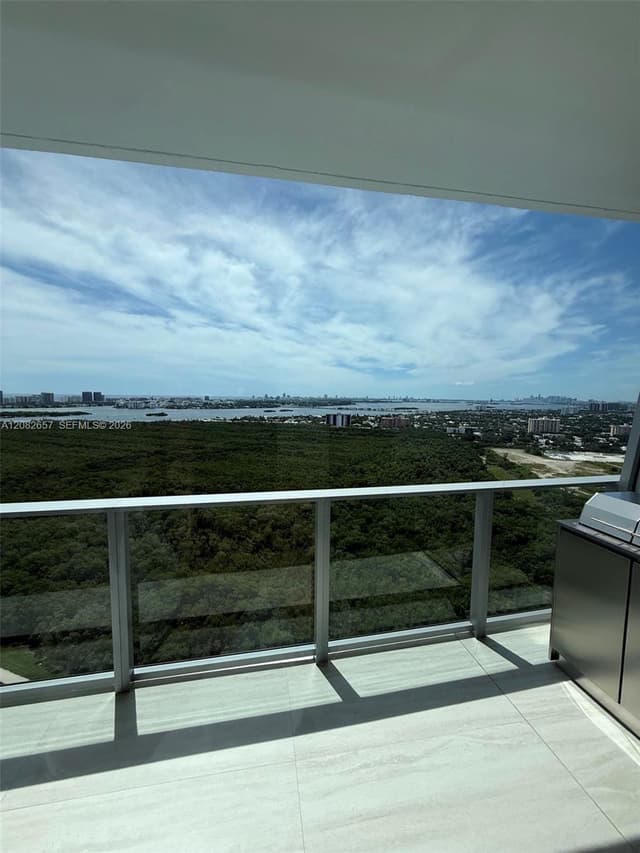 2411 Laguna Circle # 2703, North Miami FL 33181 - North Miami, FL - Photo 2