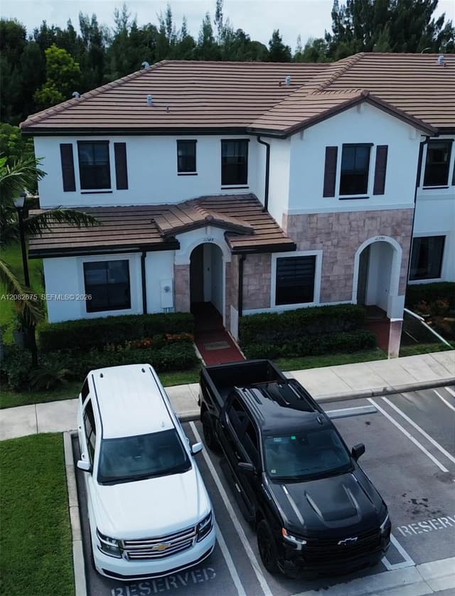 11388 W 34th Way, Hialeah FL 33018 - Hialeah, FL - Photo 3