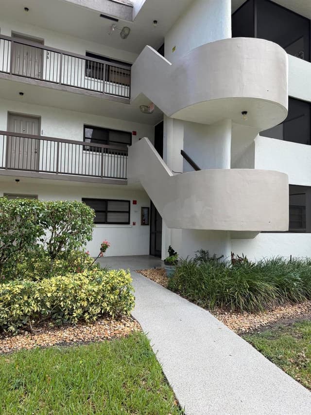 7625 NW 79th Avenue Unit 107, Tamarac FL 33321 - Tamarac, FL - Photo 3