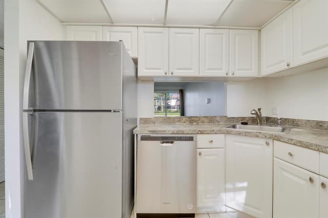 12008 POINCIANA Boulevard # 108, Royal Palm Beach FL 33411 - Royal Palm Beach, FL - Photo 5