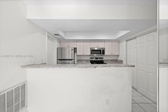 7425 SW 13th St, North Lauderdale FL 33068 - North Lauderdale, FL - Photo 6
