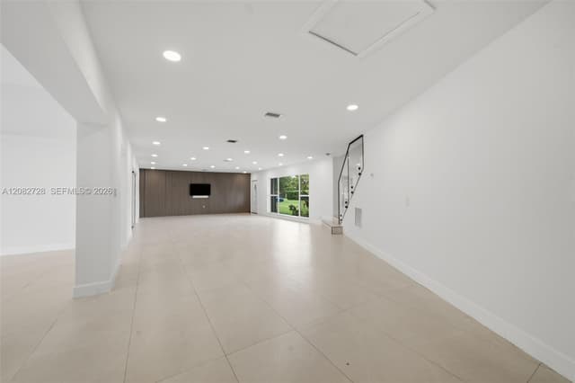 6700 E Tropical Way, Plantation FL 33317 - Plantation, FL - Photo 6