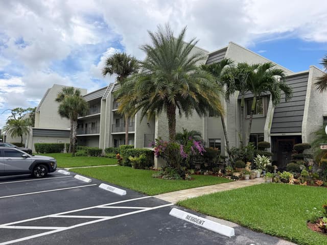 4120 Tivoli Court # 208, Lake Worth FL 33467 - Lake Worth, FL - Photo 4
