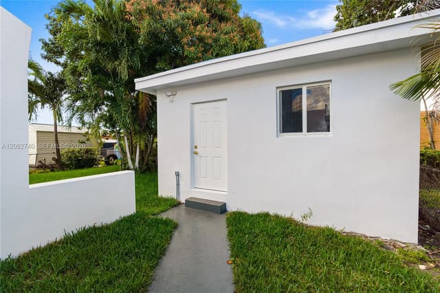 1274 NW 55th Ter, Miami FL 33142 - Miami, FL - Photo 6