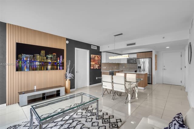 5252 NW 85th Ave # 1709, Doral FL 33166 - Doral, FL - Photo 2