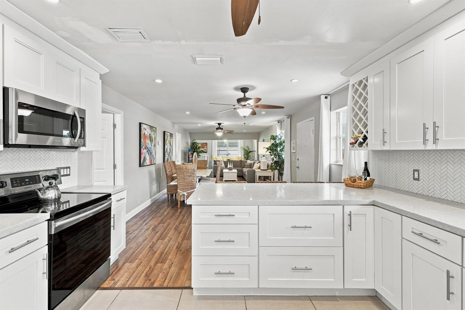 435 BLUEBIRD Lane, Delray Beach FL 33445