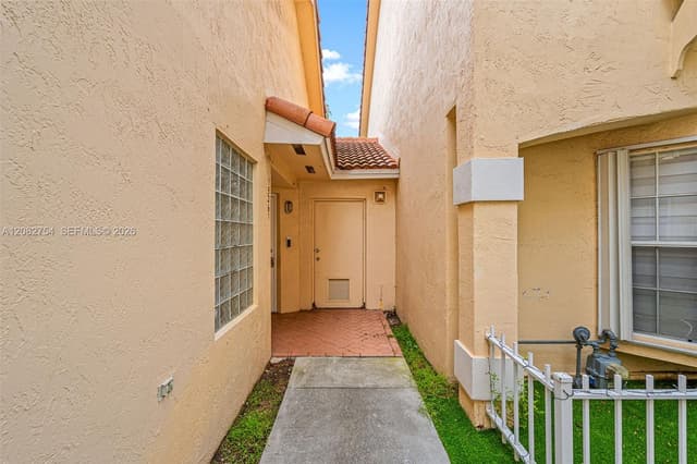 15261 SW 111th St, Miami FL 33196 - Miami, FL - Photo 4