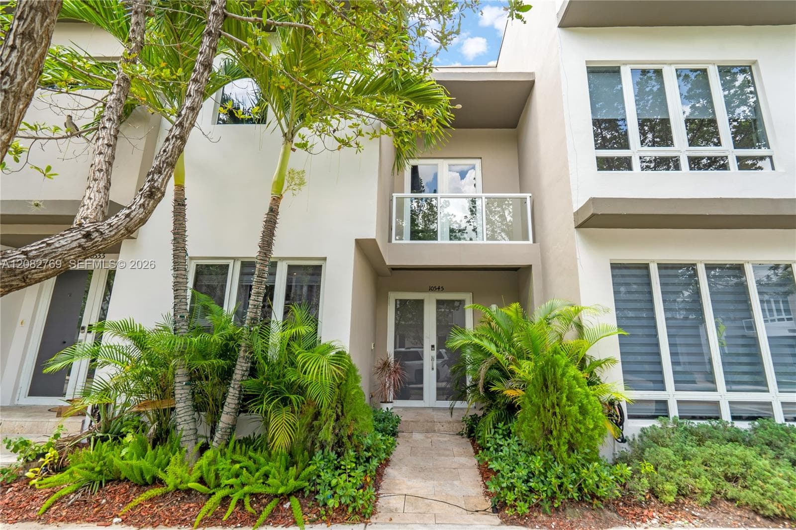 10545 NW 63rd Ter, Doral FL 33178 - Doral, FL - Photo 1