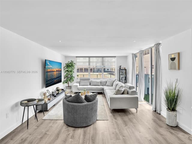 2780 NE 183rd St # 302, Aventura FL 33160 - Aventura, FL - Photo 4