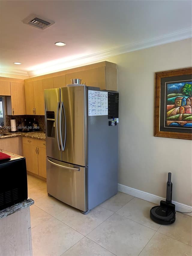 445 Lakeview Dr # 1, Weston FL 33326 - Weston, FL - Photo 7