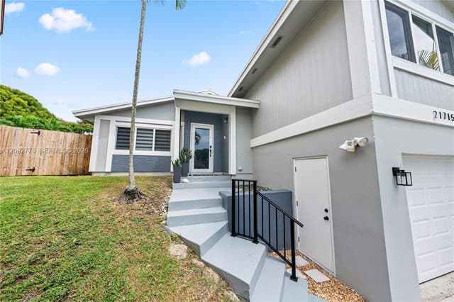 21715 SW 99th Ct, Cutler Bay FL 33190 - Cutler Bay, FL - Photo 2