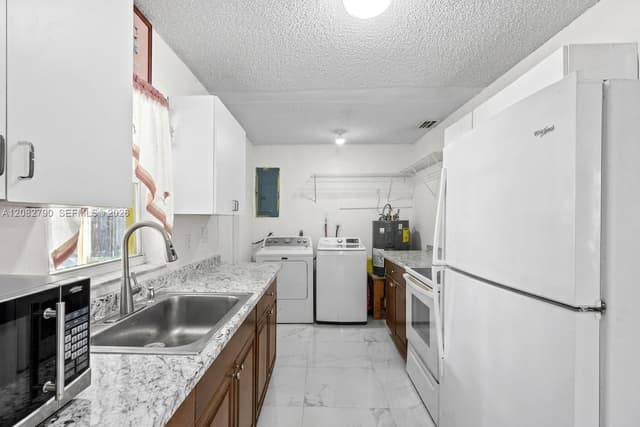 15724 SW 304th Ter, Homestead FL 33033 - Homestead, FL - Photo 6