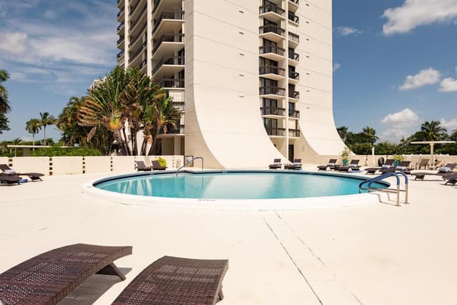 2000 PRESIDENTIAL Way # 603, West Palm Beach FL 33401 - West Palm Beach, FL - Photo 4