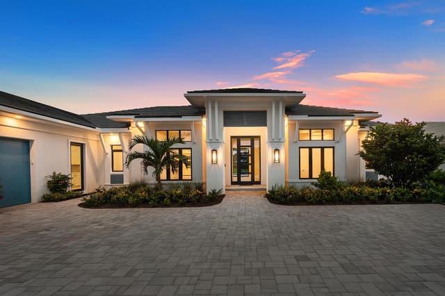 4915 King Palm Circle, Boynton Beach FL 33436 - Boynton Beach, FL - Photo 2