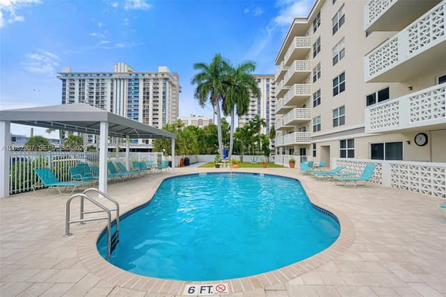 1901 S Ocean Dr # 303, Hollywood FL 33019 - Hollywood, FL - Photo 4
