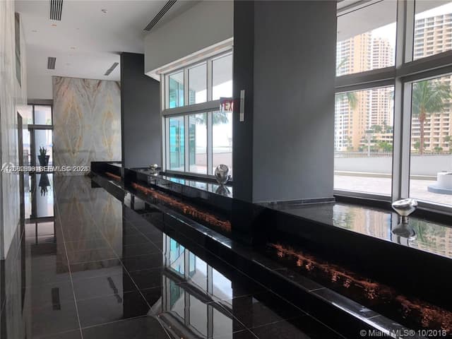 325 NE Biscayne Blvd # 1923, Miami FL 33131 - Miami, FL - Photo 2