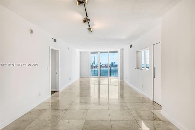 325 NE Biscayne Blvd # 1923, Miami FL 33131 - Miami, FL - Photo 5