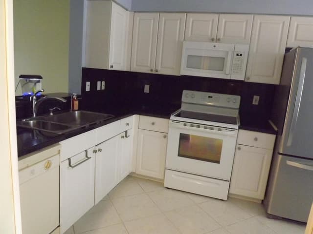 6112 Huntwick Terrace # 205, Delray Beach FL 33484 - Delray Beach, FL - Photo 6